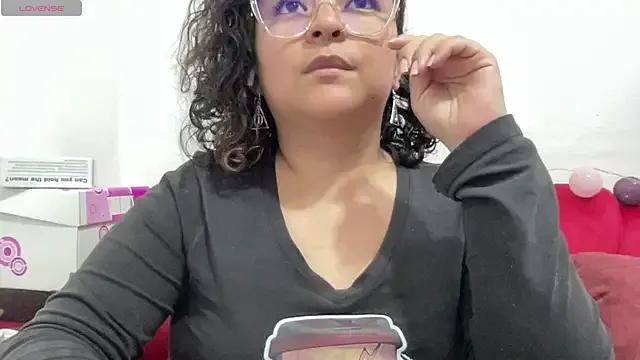 Sophiaburton from StripChat is Freechat
