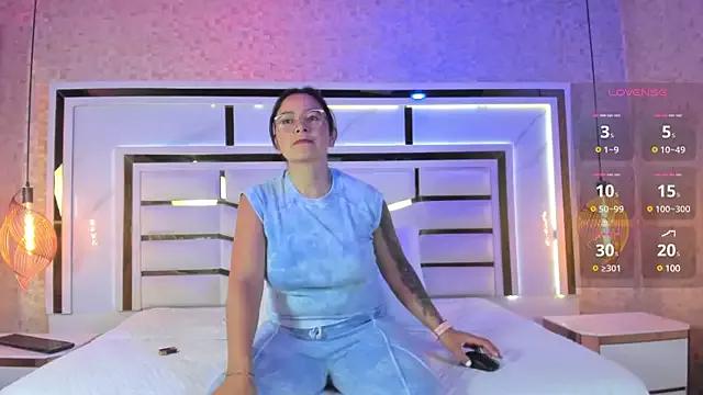 Girls: try live performances with matured performers, from dancing to quirks, in a variety of beautiful sex cams.