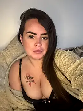 Sophie_23XX from StripChat is Freechat