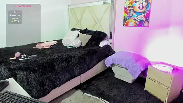 Girls: try live performances with matured performers, from dancing to quirks, in a variety of beautiful sex cams.