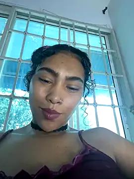 SophieD from StripChat is Freechat