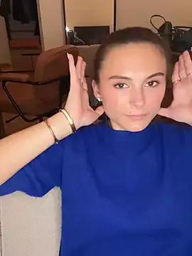 SophiiaStarr from StripChat is Freechat
