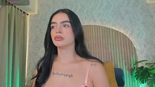 Sophiie_Belle from StripChat is Freechat