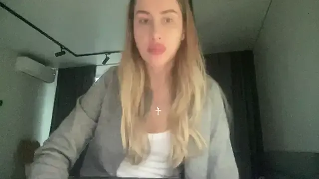 Soul_moon from StripChat is Freechat