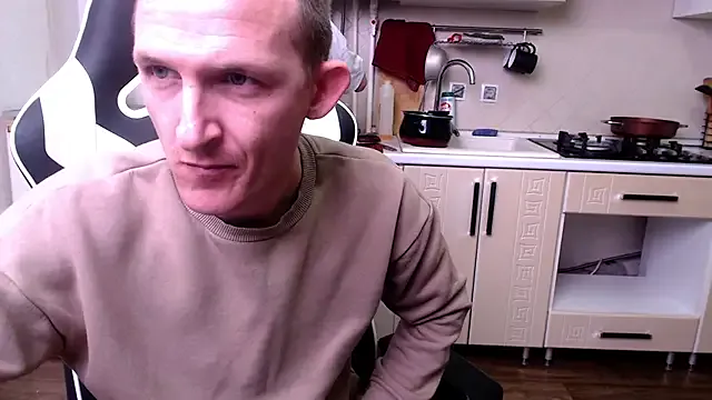 space_danger from StripChat is Freechat