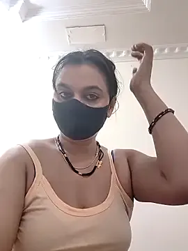 SpicyQueenX69 from StripChat