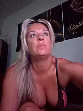 SpicyVicky from StripChat is Freechat