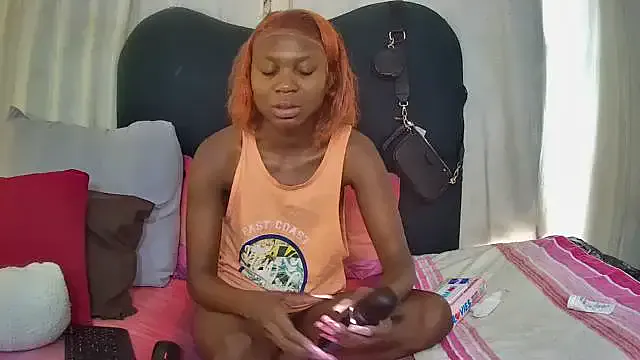 Squirt_bitchxxx from StripChat is Freechat