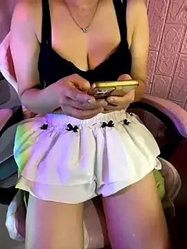 Girls: try live performances with matured performers, from dancing to quirks, in a variety of beautiful sex cams.