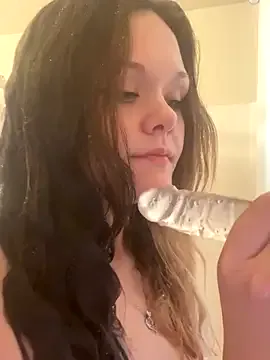 Starryluvvy23 from StripChat is Freechat