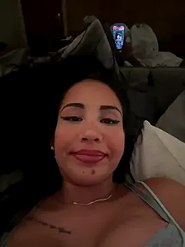 Stella_dauergeil from StripChat is Freechat