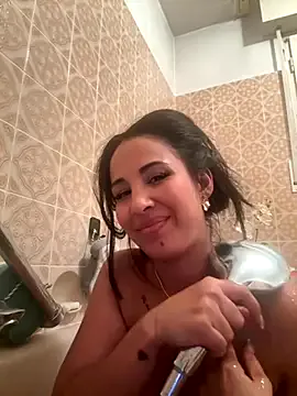 Stella_dauergeil from StripChat is Freechat