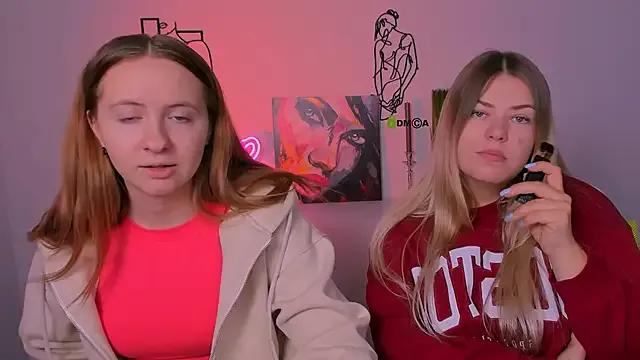 stella_noir from StripChat is Freechat