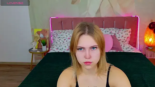 Stellahaart from StripChat is Freechat