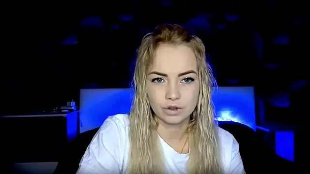 StephanieSweety from StripChat is Freechat