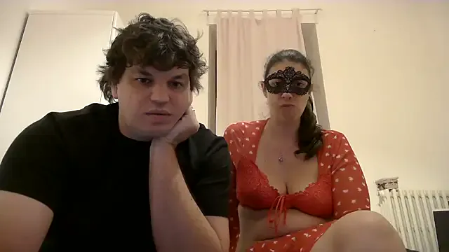 Girls: try live performances with matured performers, from dancing to quirks, in a variety of beautiful sex cams.