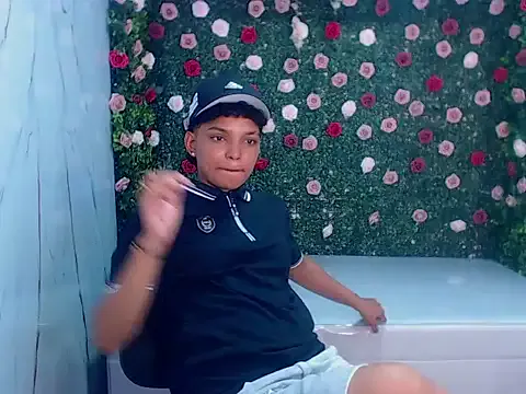 stormi_rouse18 from StripChat is Freechat