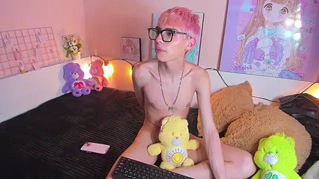 Strawberry_Kitty_ from StripChat is Freechat