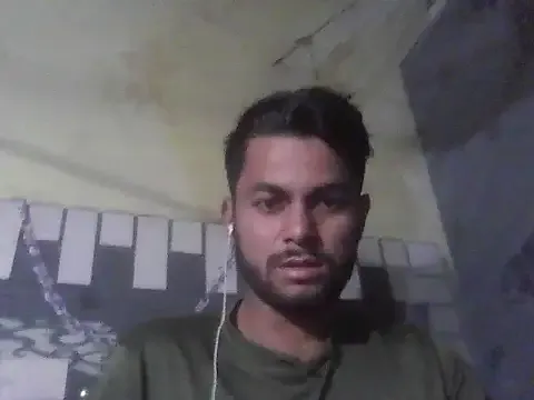 Stubborndesiboy from StripChat is Freechat