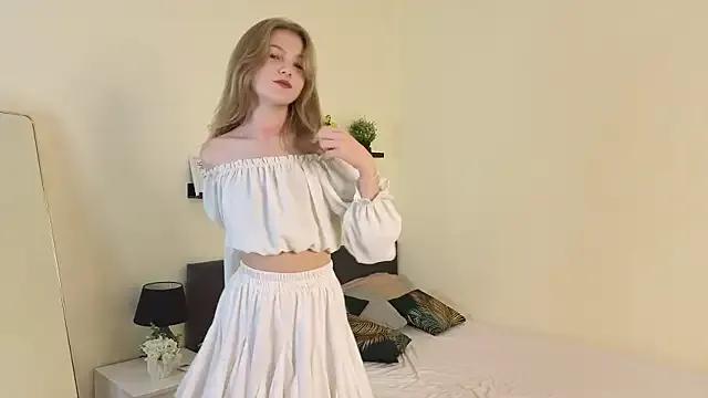 Sue_Sanders from StripChat is Freechat