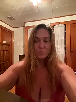 SugarMilkandHoney from StripChat is Freechat