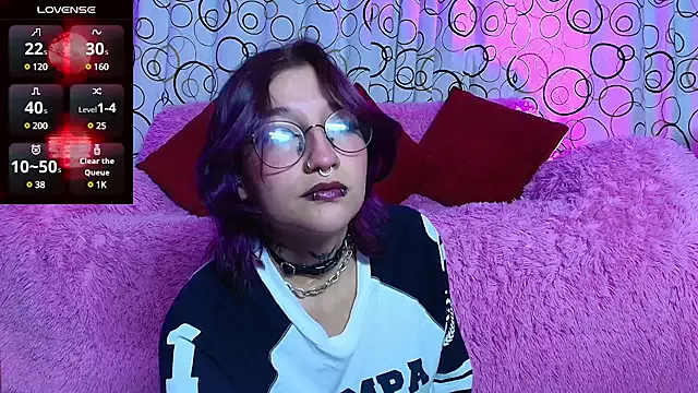 Girls: try live performances with matured performers, from dancing to quirks, in a variety of beautiful sex cams.