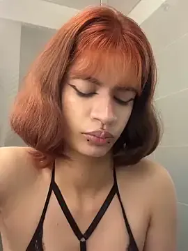 sukulaurens from StripChat is Freechat