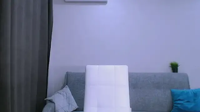 Summer_Finn from StripChat