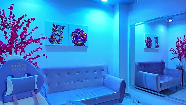 Summer_miller from StripChat is Freechat