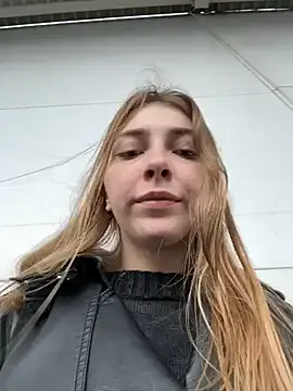 Sunny___Bunny from StripChat