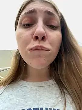 Sunny___Bunny from StripChat is Freechat