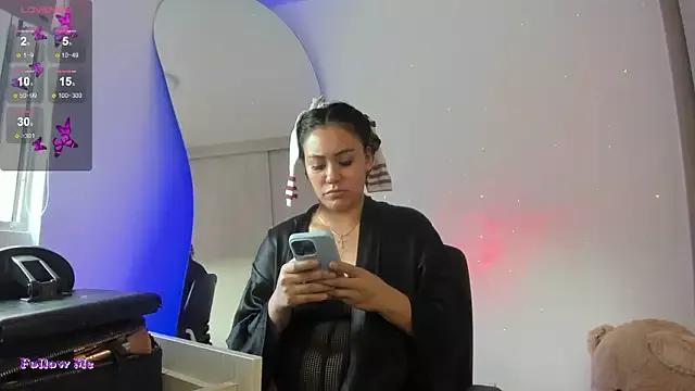 Girls: try live performances with matured performers, from dancing to quirks, in a variety of beautiful sex cams.