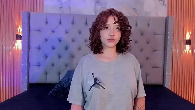 Suxan_White_ from StripChat is Freechat