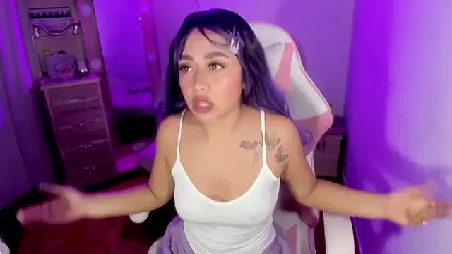 Sweet_milady from StripChat is Freechat