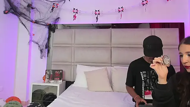 SweetAndSinful from StripChat is Freechat