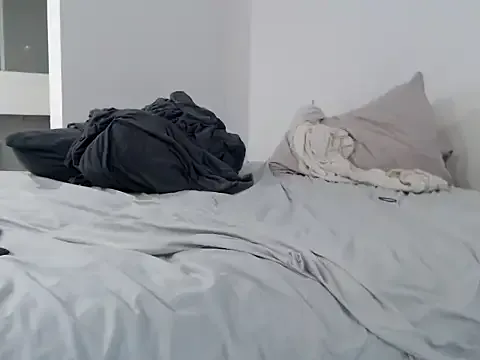 Sweeti_Em from StripChat