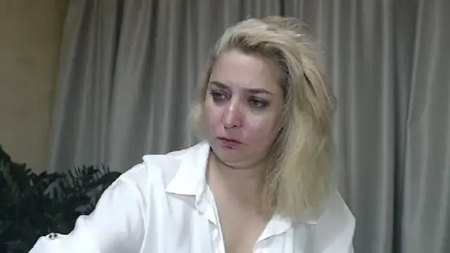 sweetpussy13 from StripChat is Freechat