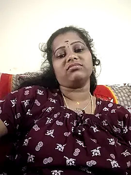 sweetqueen143 from StripChat is Freechat