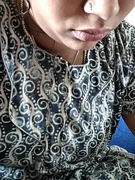 sweetqueen143 from StripChat is Freechat