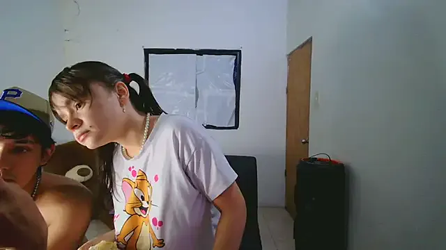 SweetRabbit29 from StripChat is Freechat