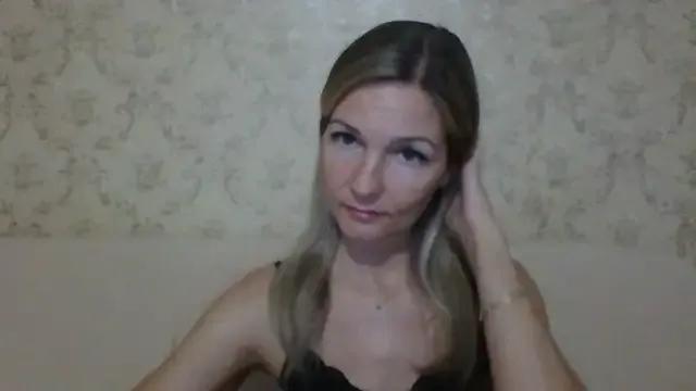 sweetriki from StripChat is Freechat