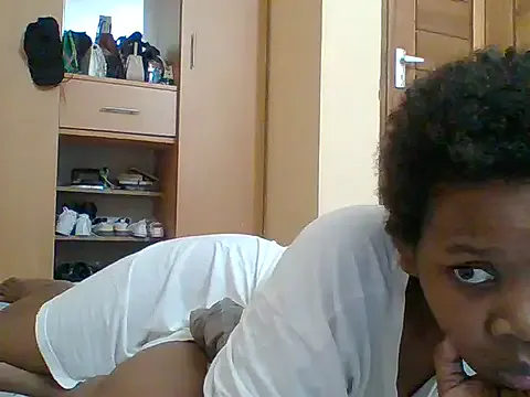 Sweetshilahh from StripChat