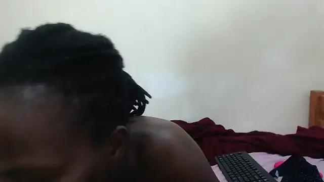 Sweetslender from StripChat is Freechat