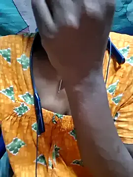 Tamil--Rani from StripChat is Freechat