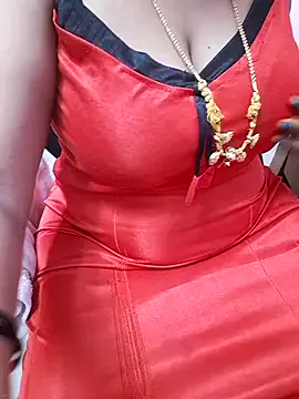 Tamil_Ammani from StripChat is Freechat