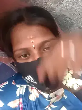Tamil_Hot_Sandy from StripChat is Freechat