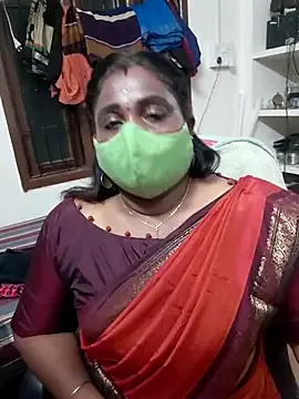 Tamil_Kavitha10 from StripChat is Freechat