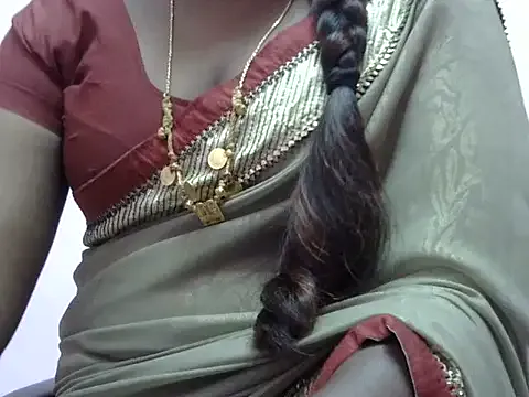 Tamil_rajni from StripChat is Freechat