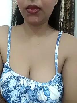 tamil_Rosie from StripChat is Freechat