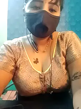 tamil_Vennila from StripChat is Freechat